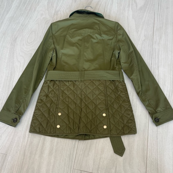 Burberry Safari jacket with belt. Military green. Size 4. Never worn - Picture 3 of 9
